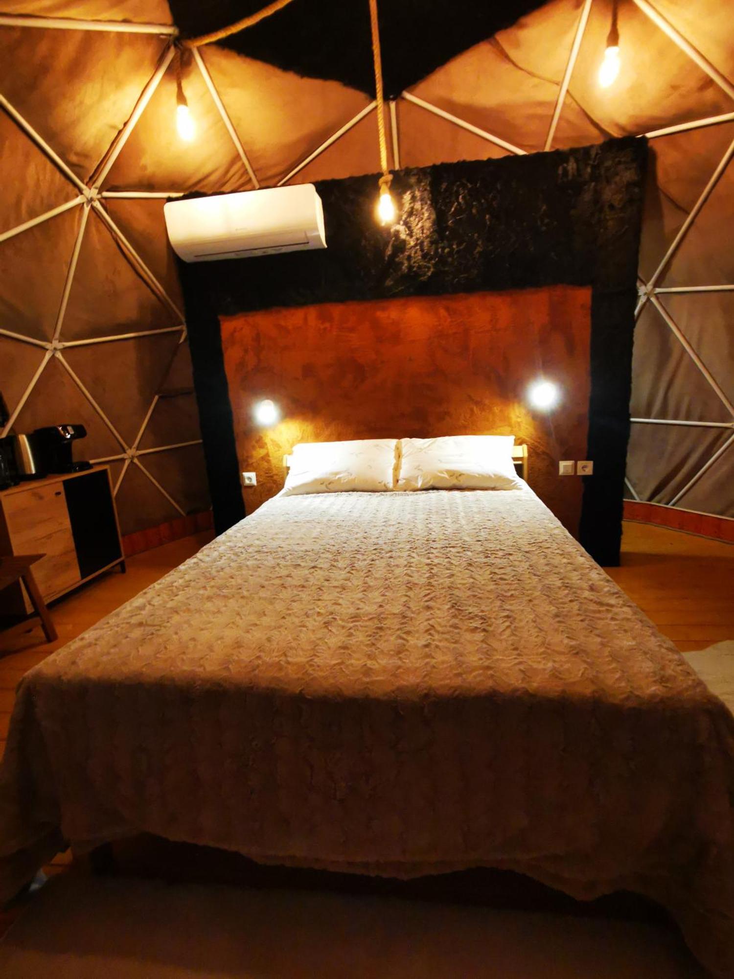 Glamping Zazen Hotel Drumu Carului ภายนอก รูปภาพ