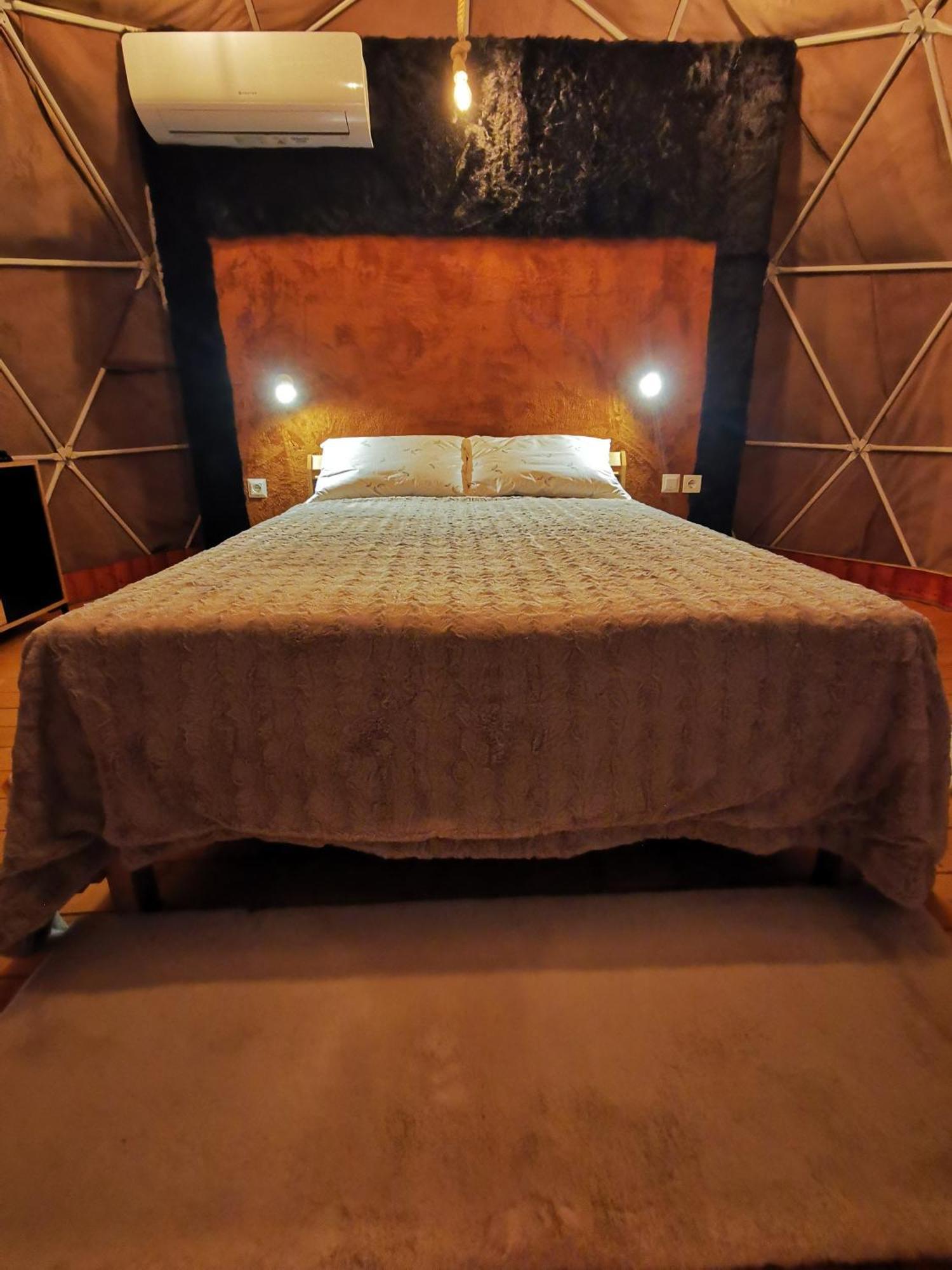 Glamping Zazen Hotel Drumu Carului ภายนอก รูปภาพ