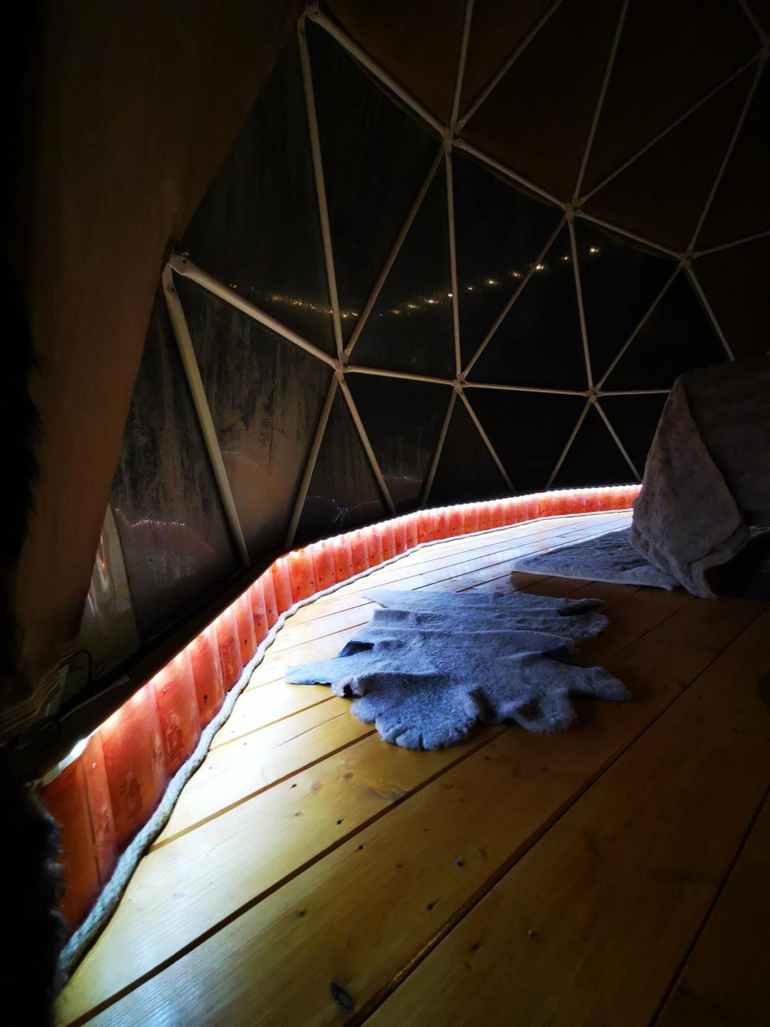 Glamping Zazen Hotel Drumu Carului ภายนอก รูปภาพ